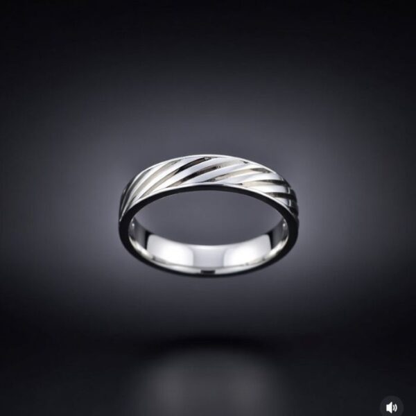 Sterling silver ring 8 Sterling silver ring 8