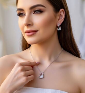 Elegant Silver Pendant Chain with Matching Earrings Set