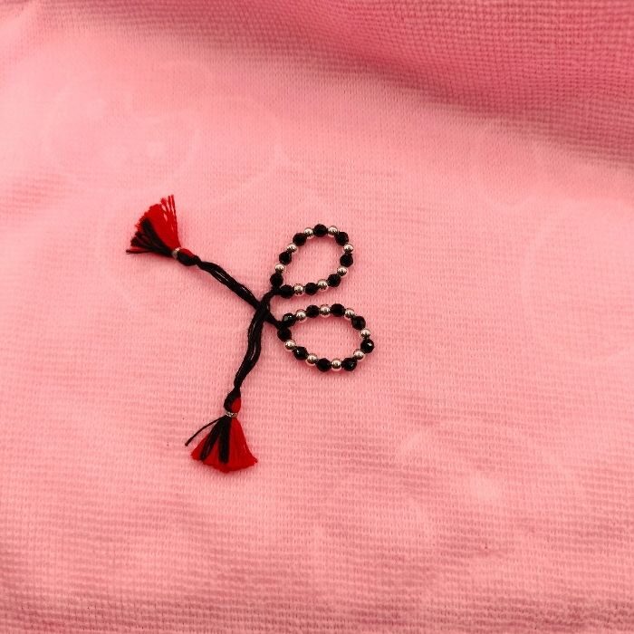 Nazariya black thread 1