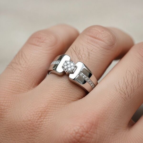 Ring hand 1