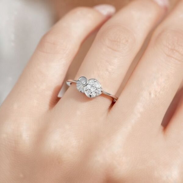 Ring hand 11 Ring hand 11