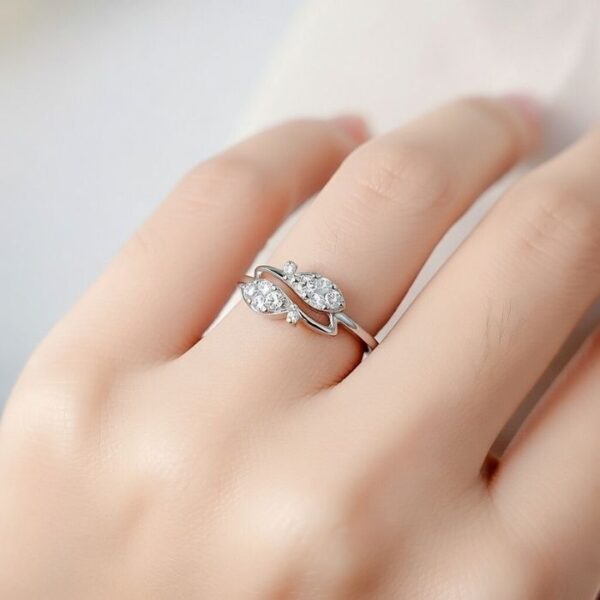 Ring hand 12