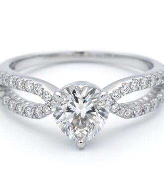 Elegant Twisted Band Silver Ring with Solitaire Stone