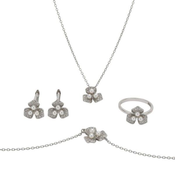 PEARL JEWELLERY SET (4) PEARL JEWELLERY SET (4)
